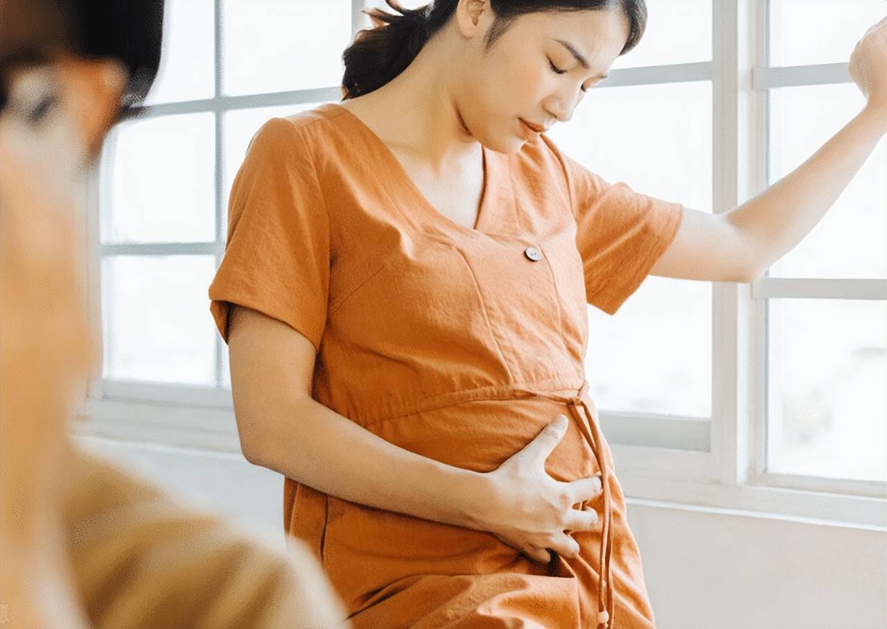 胎儿先兆早产,孕妈一般会有这3种信号(先兆早产就医时的注意事项)