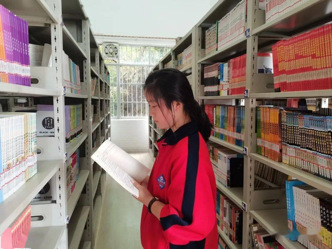 提升了全校师生幸福感焕然一新的校园进行统筹改造大坝中学对教学楼
