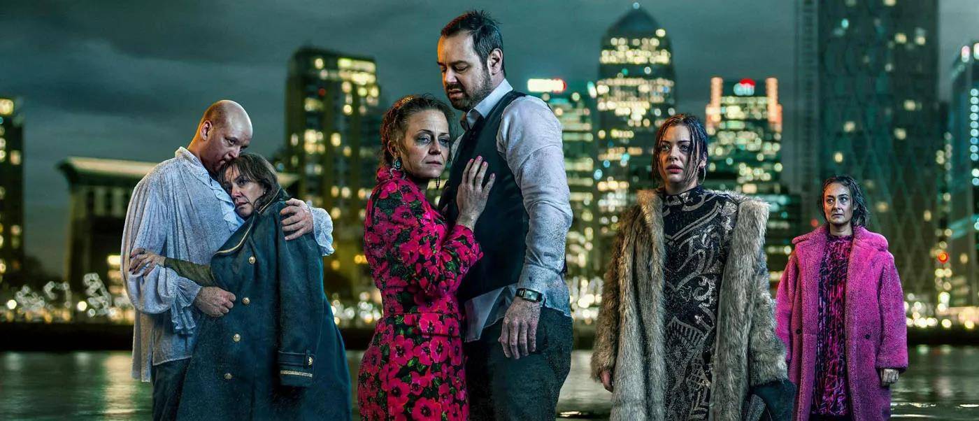 17,《东区人》37年(仍在制作中)这部剧非常受欢迎,多年来还衍生出了四