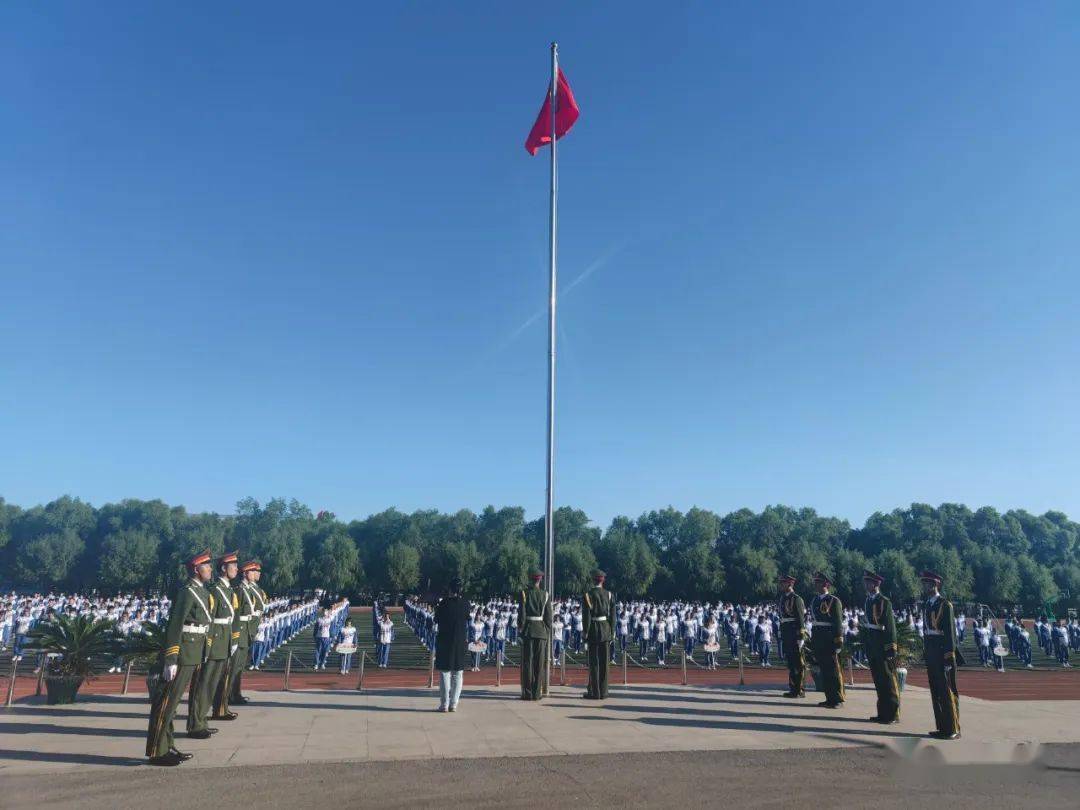 以史为鉴 爱国强军——辽化二高中国防安全教育系列活动报道_师生