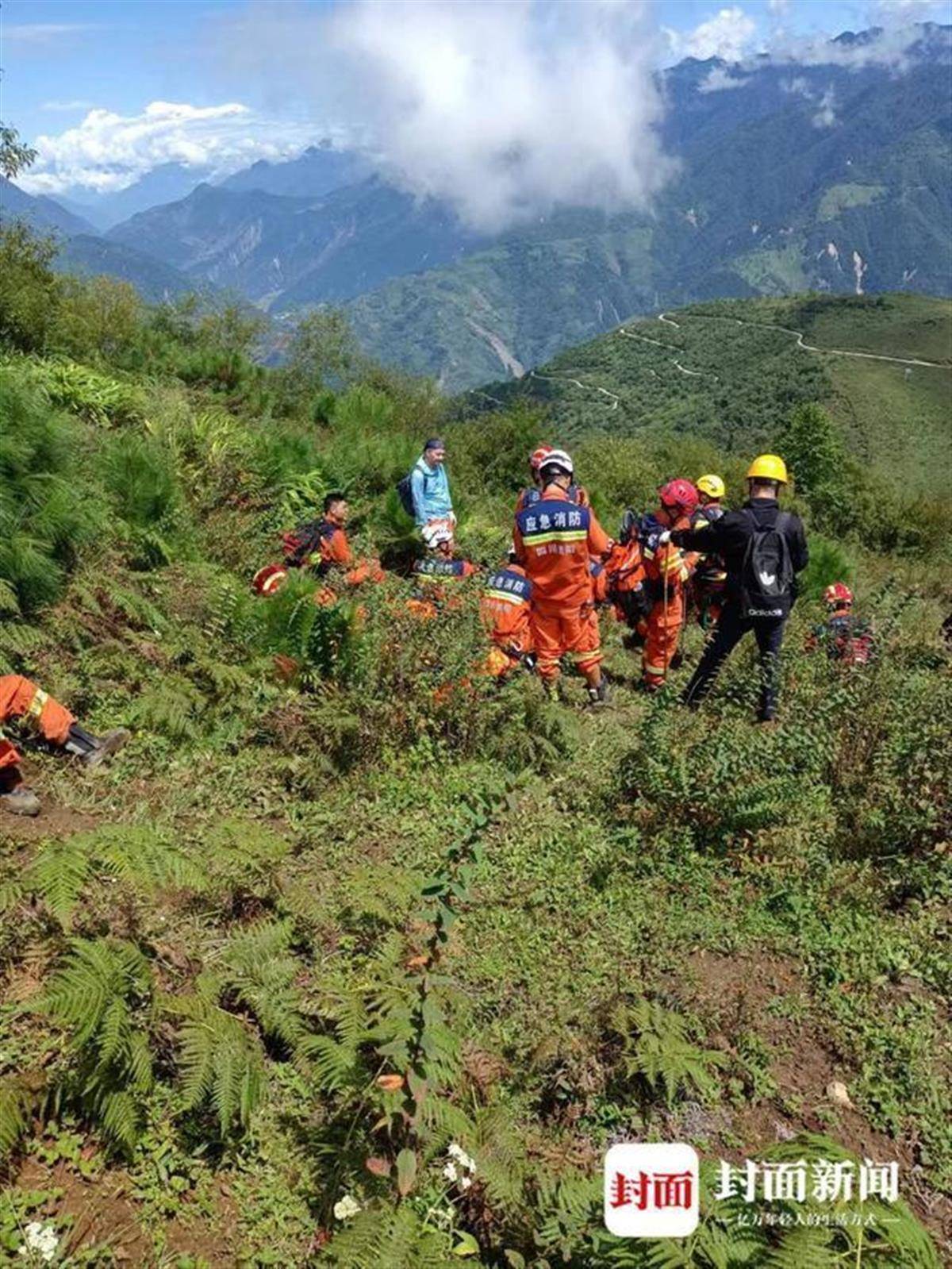 泸定地震中失联17天的甘宇获救，哥哥：暂无生命危险，浑身是伤准备送医弟弟来源罗永 3801