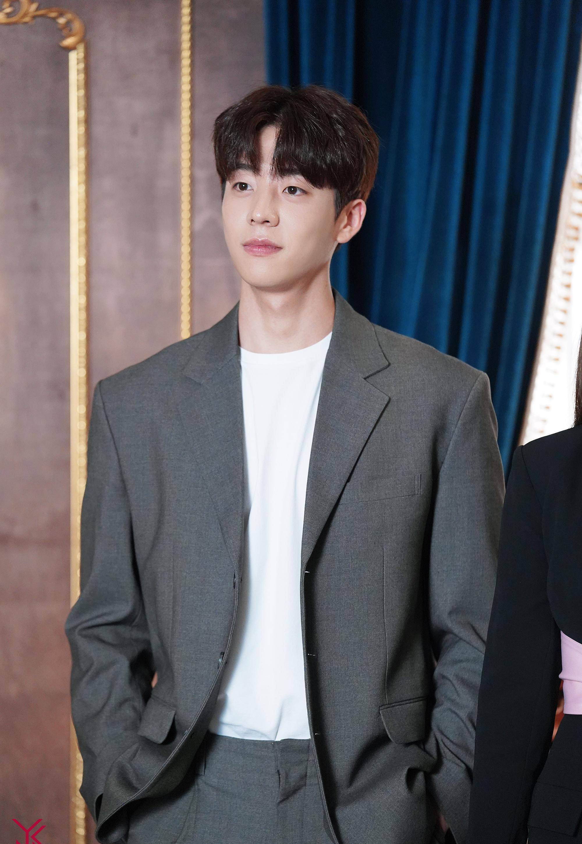 以后,"小奶狗"角色都按照这个颜值标准来选吧_蔡钟_颜究_容貌