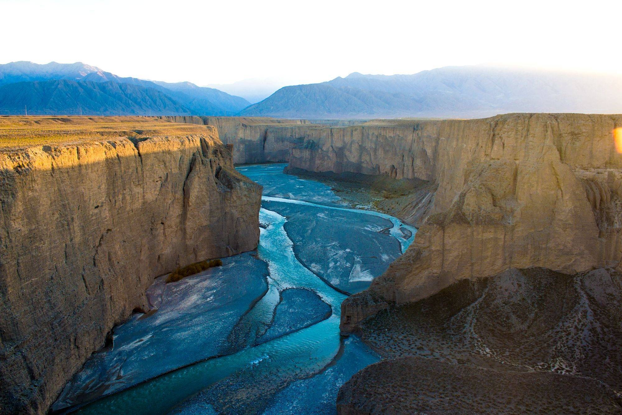 甘肃嘉峪关有一座讨赖河大峡谷,藏着绝世的美景,很多游客错过了_荒漠