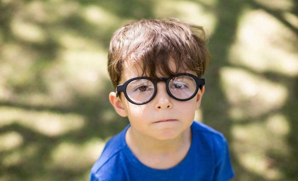 叶黄素真的可以提升孩子视力吗(5大法宝让孩子防止近视)