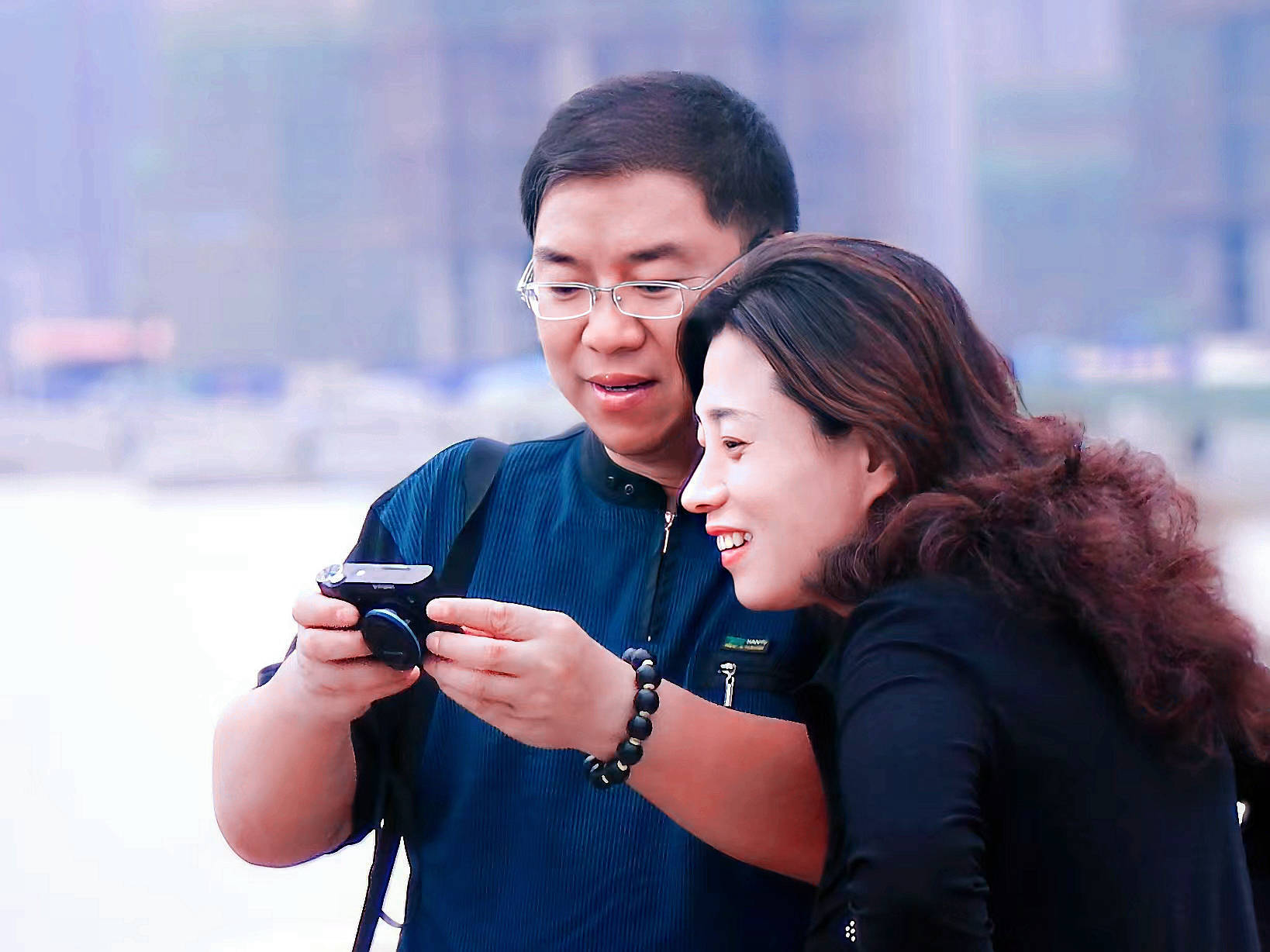 我把幸福悄悄揣进了怀里_成都_妻子_郝伟江