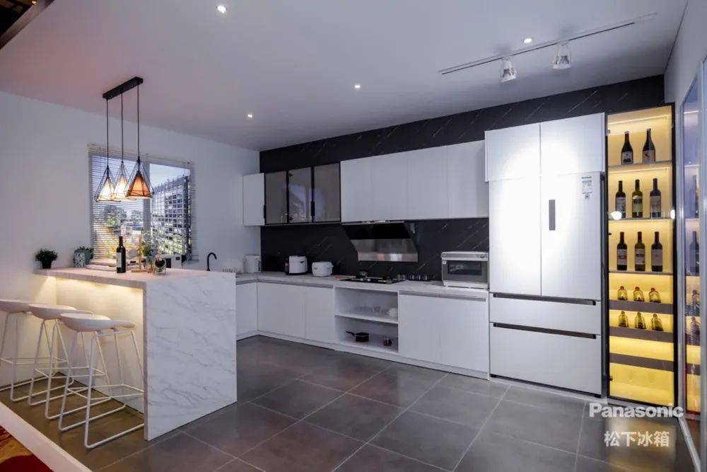 松下冰箱纤尚系列首发,以小体积大容量多商品群满足不同需求-家电圈官网