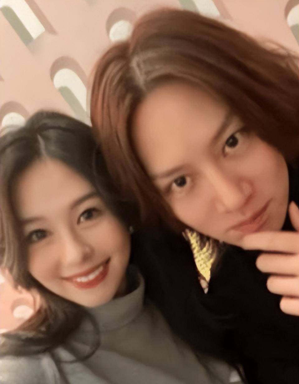 邱淑贞女儿被爆即将出道,容貌清纯身材高挑,颜值不输母亲_沈月_想法