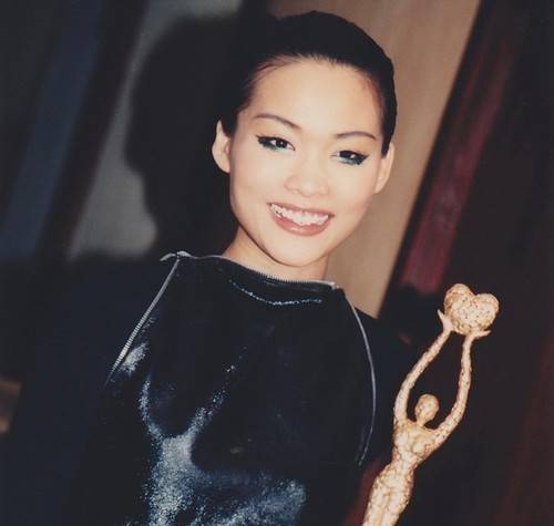 别人家庭,被狠甩后患上精神分裂症,如今重新复出_许美静_陈佳明_征服