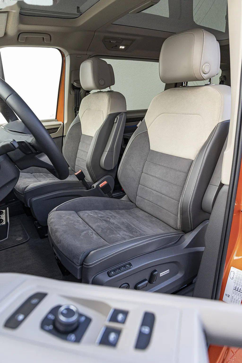 20厘米从前的迈特威即便在第三排乘客座椅的后面还能提供足够多的空间