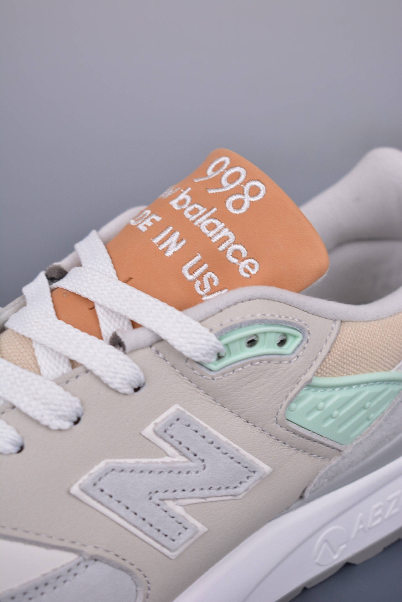 新百伦 new balance 998 abzorb 复古运动慢跑鞋_碳素_浅色_颜色