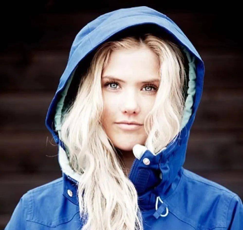 普雷斯利·诺比_希拉里·奈特_妹妹