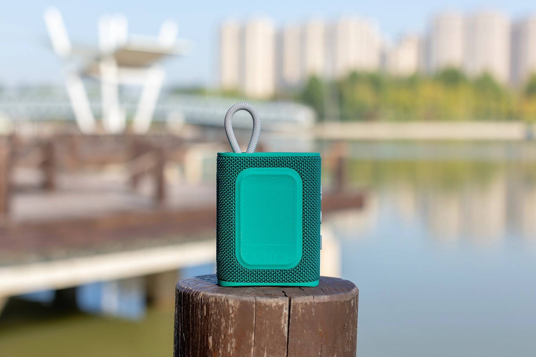 户外音箱怎么选?颜值、便携、音质、防水、续航哪个更重要?