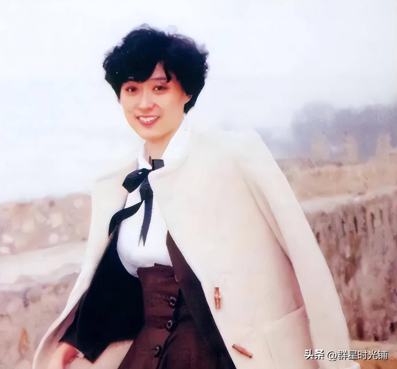 演员邓星:前男友是张铁林,前夫是汪嘉伟,如今孤身一人_秦怡_秦文_母亲