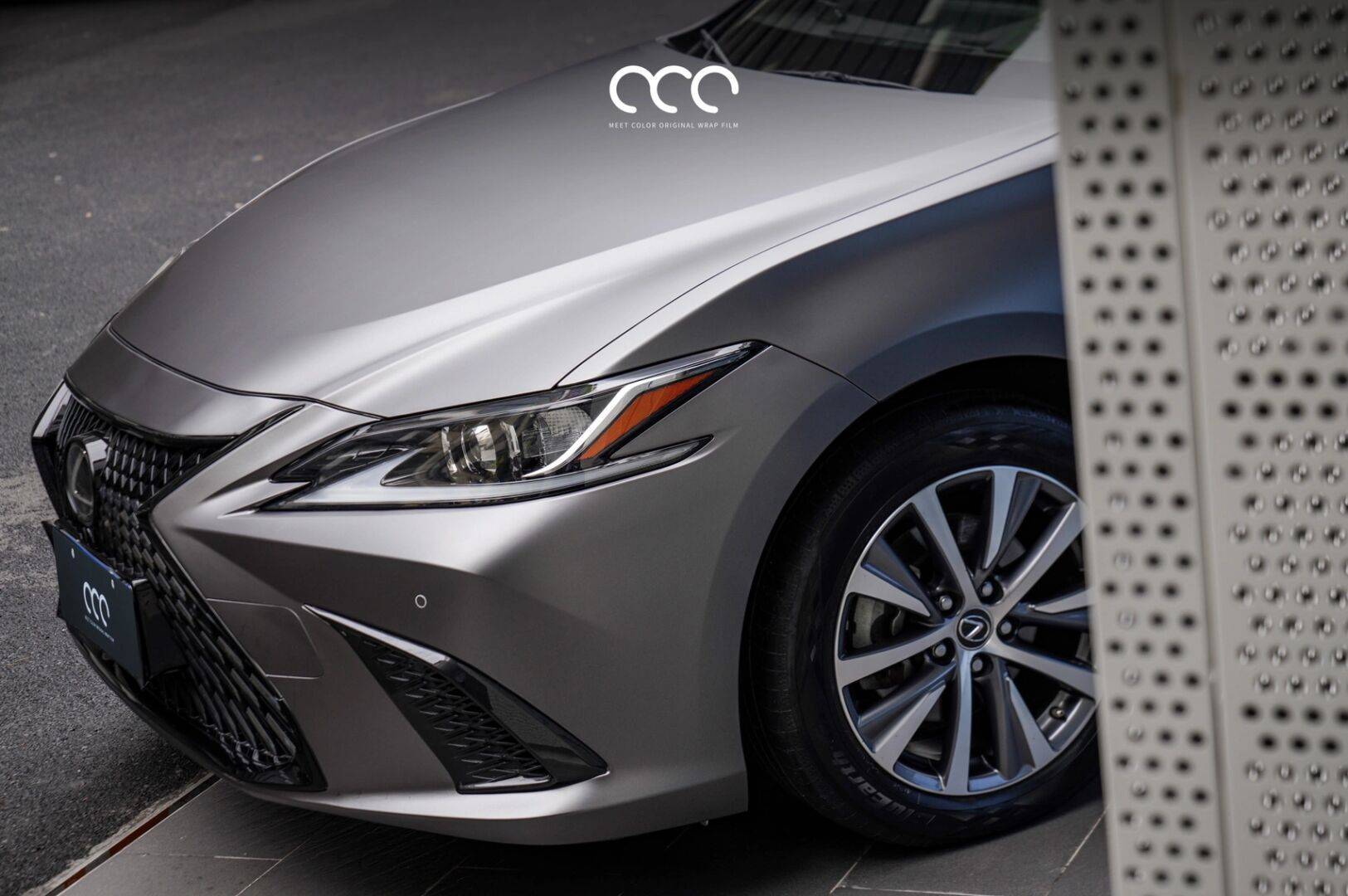 漫彩改色膜奔驰原厂色amg山灰,有独特的金属光泽低调又高调_搜狐汽车