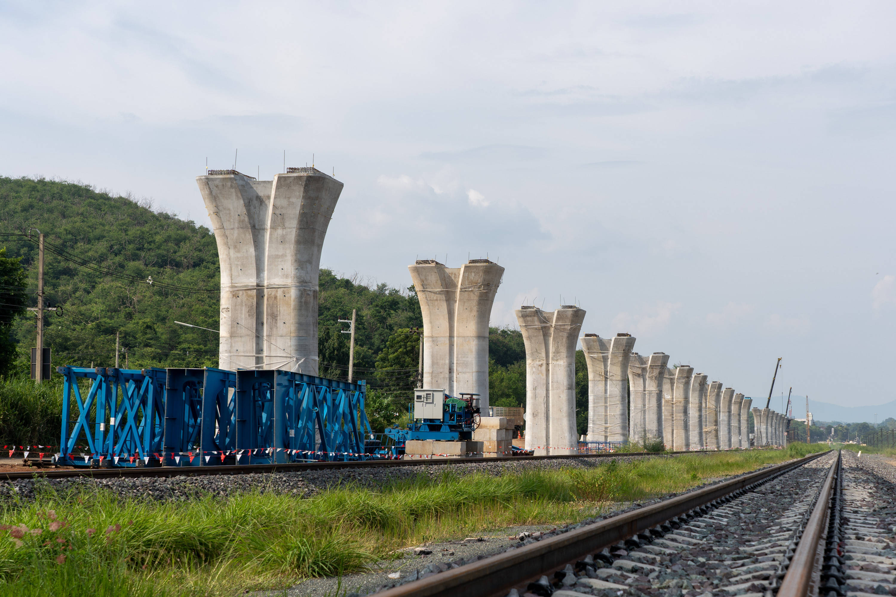 通讯:中泰铁路建设逐步推进 区域互联互通图景渐清晰_新华社_工作_林