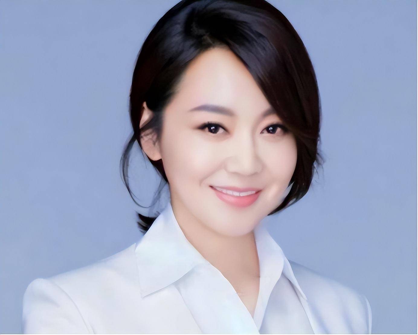 闫妮和前夫邹伟分手18年了,夫妻差距一目了然_父母_西安_时间