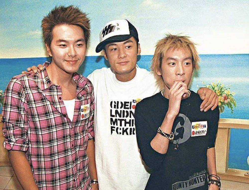 麦浚龙拿了银奖败兴而归,而余文乐连三甲都没挤进去,因为半路杀出来了