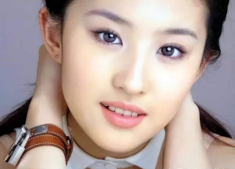 韩国女星丹凤眼图片