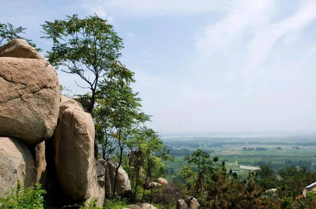 赤岸风景区龙山图片