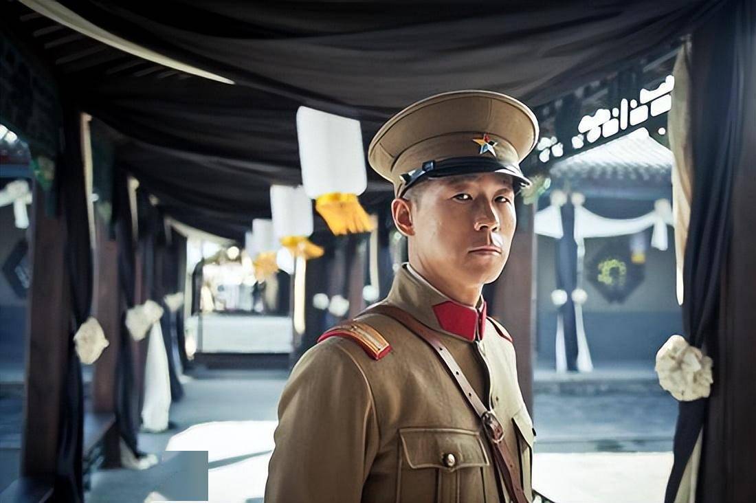 影视剧常出现的"副官",在民国是个什么职务,在军中的地位高吗_军事