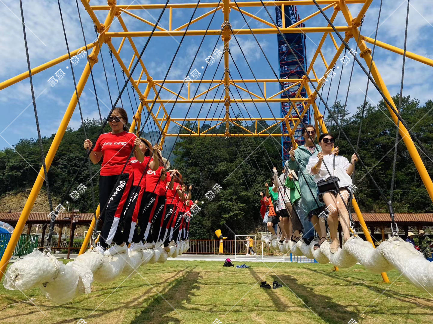 网红秋千合集——一起来了解一下吧!_景区_樱花树_真源