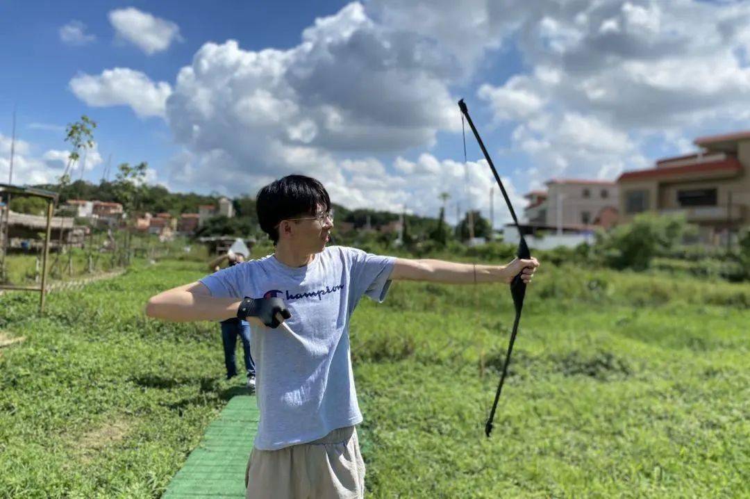 cs水弹枪战 全地形赛车 田园射箭