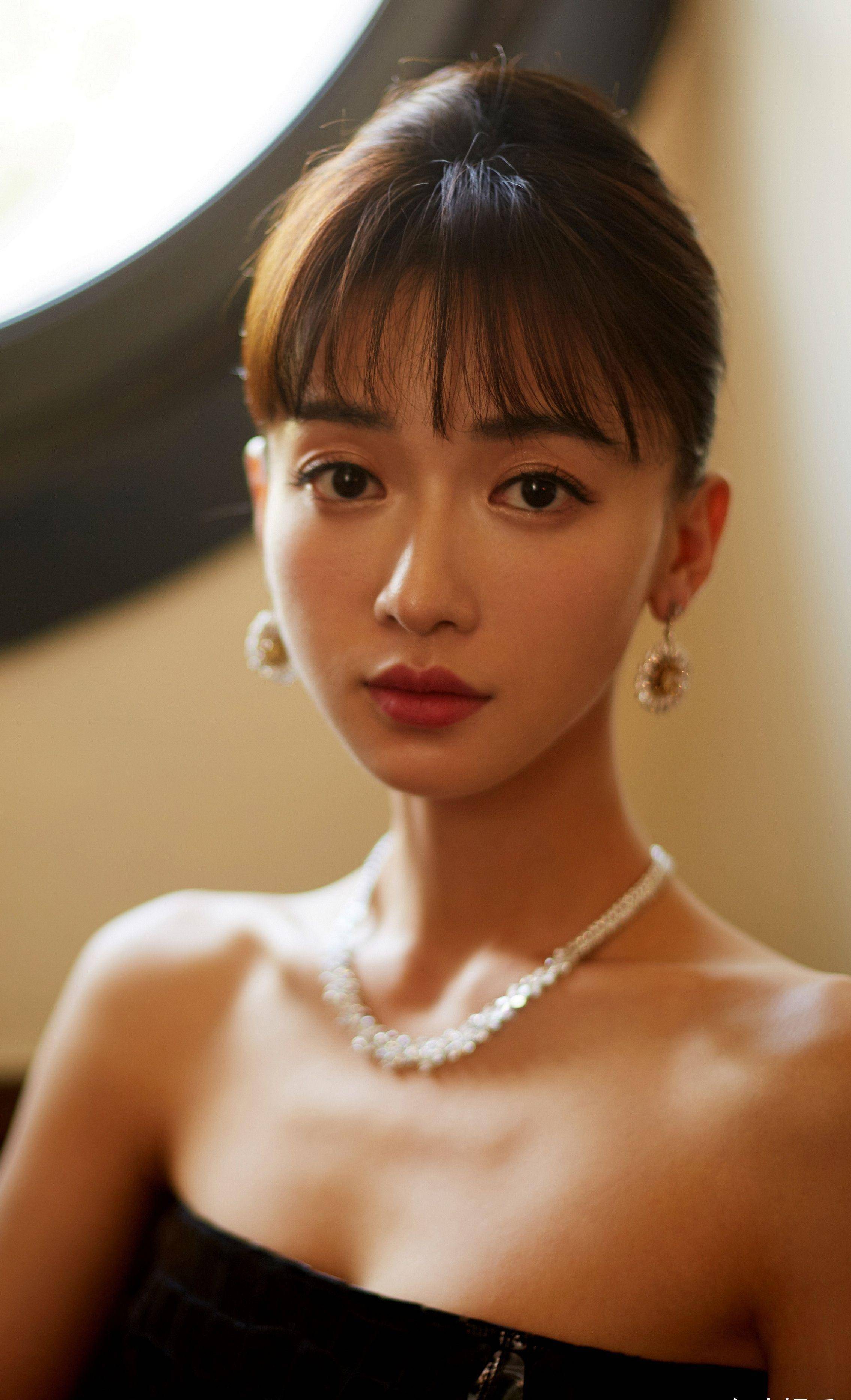 吴谨言:谨言不慎行,爆红又遇冷!