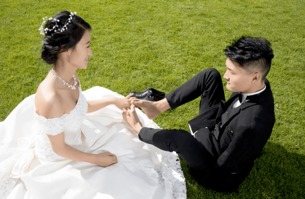 (杨孟衡与妻子)来到30岁,他不再像年少时那般执着地证明自己比别人强.