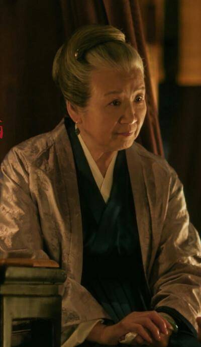 张艺谋判定不能成为演员,最终74岁的她随赵丽颖走红_工作_演艺_曹翠芬