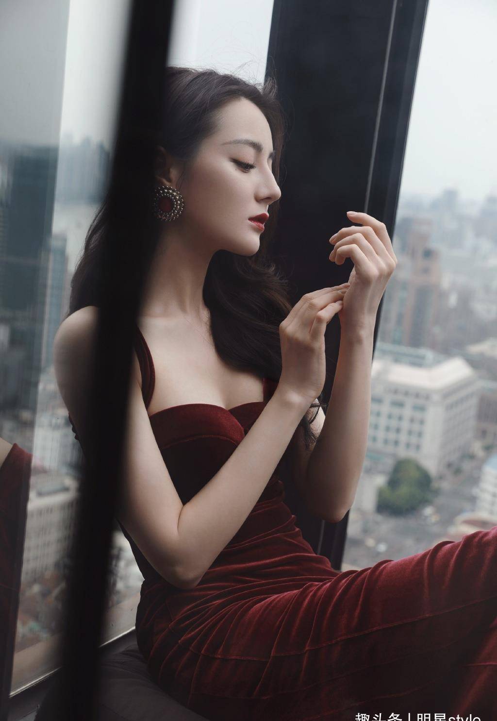 被迪丽热巴的美貌给惊艳到了!