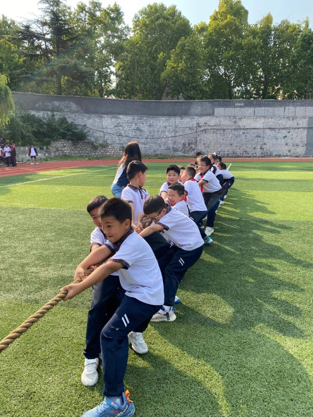 临淄区虎山学校举办2022年秋季达标运动会_看点_体育_的项目
