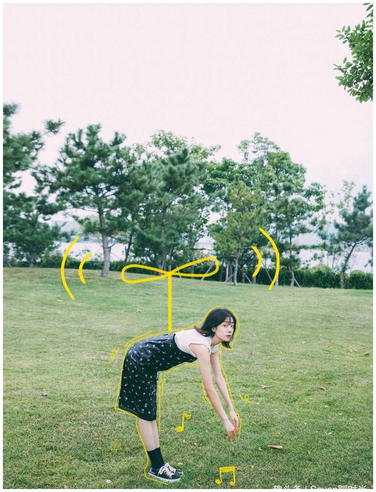 原创李溪芮秋季假两式连衣裙既有设计感又显少女气质减龄满分