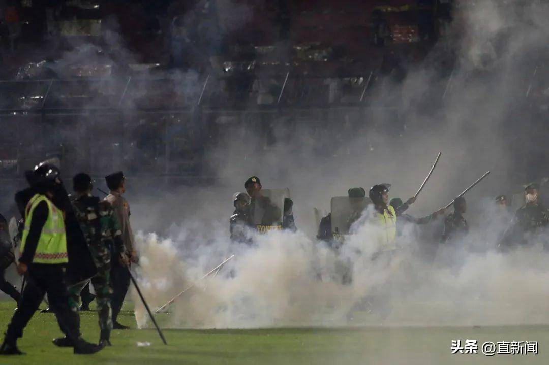 印尼球场骚乱修订死亡人数至125人 国际足联主席致哀