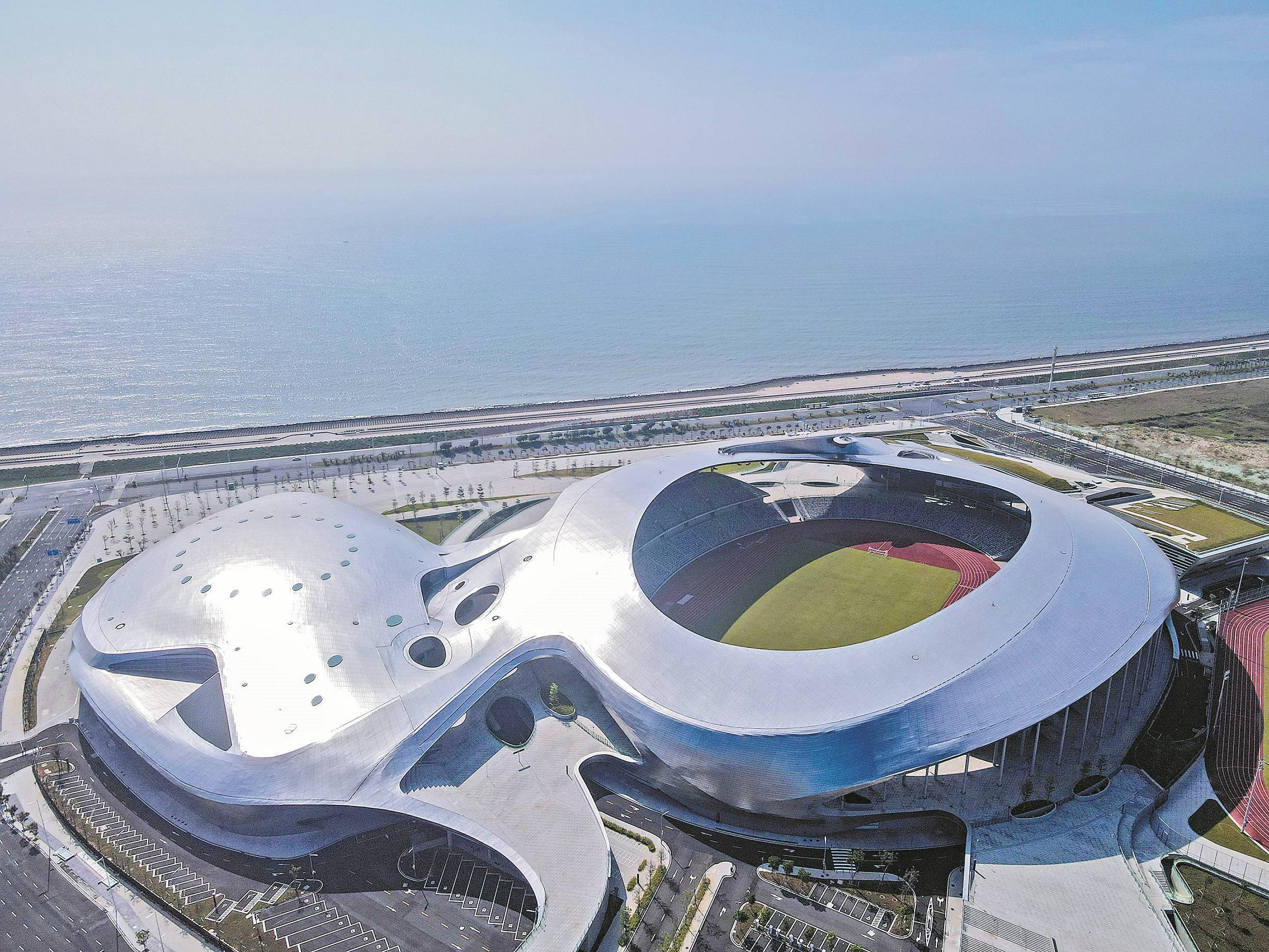 "面朝大海"的汕头大学东海岸校区启用_规模_医学科_体育馆