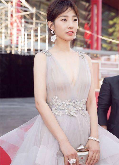 明明长得很像,气质却完全不同,裴秀智和白百何的区别到底在哪?