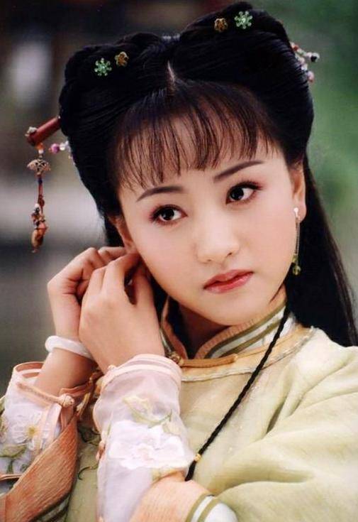 看到杨蓉的清宫剧试妆照,对比6年前的《宫锁连城》,颜值绝了!