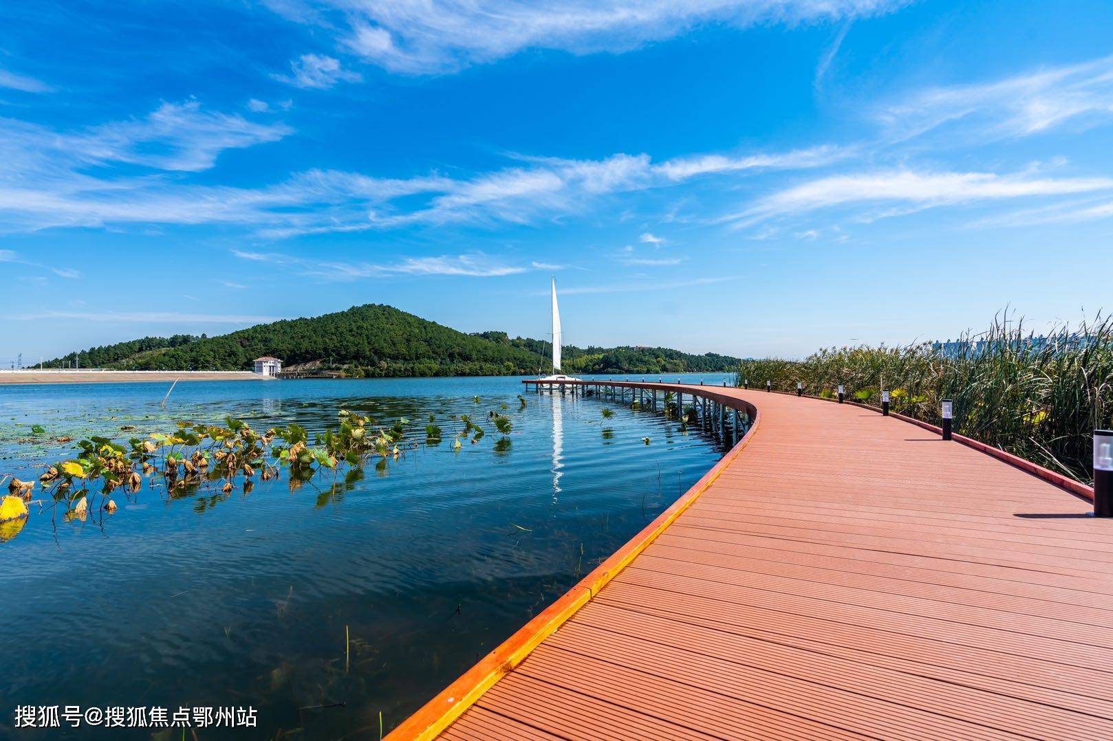 卧龙湖小镇售楼处电话400-0000-460转8888_卧龙湖_官网_卧龙湖小镇24