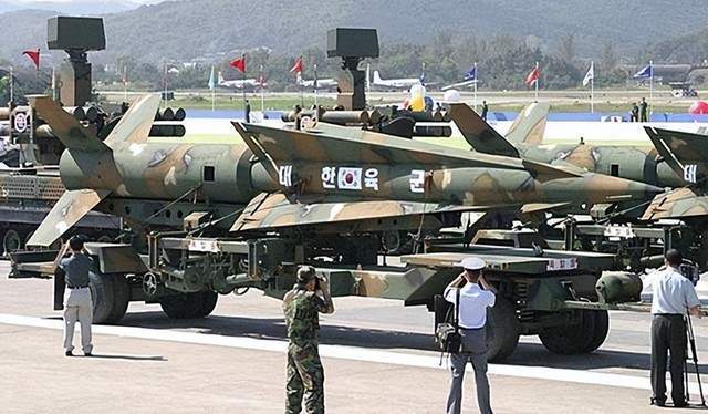 韩国试射“怪物导弹”：10枚堪比核武器，射程覆盖周边邻国