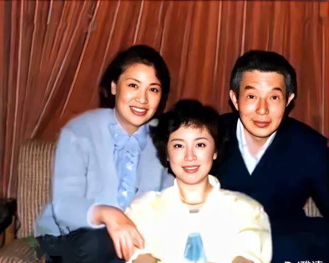 汪嘉伟前妻邓星,从小跟在秦怡身边长大,如今67岁,儿子成为她最大的