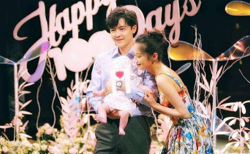 从颖儿怀孕开始,付辛博就主动负责了 家中全部的支出,怀孕期间付辛博