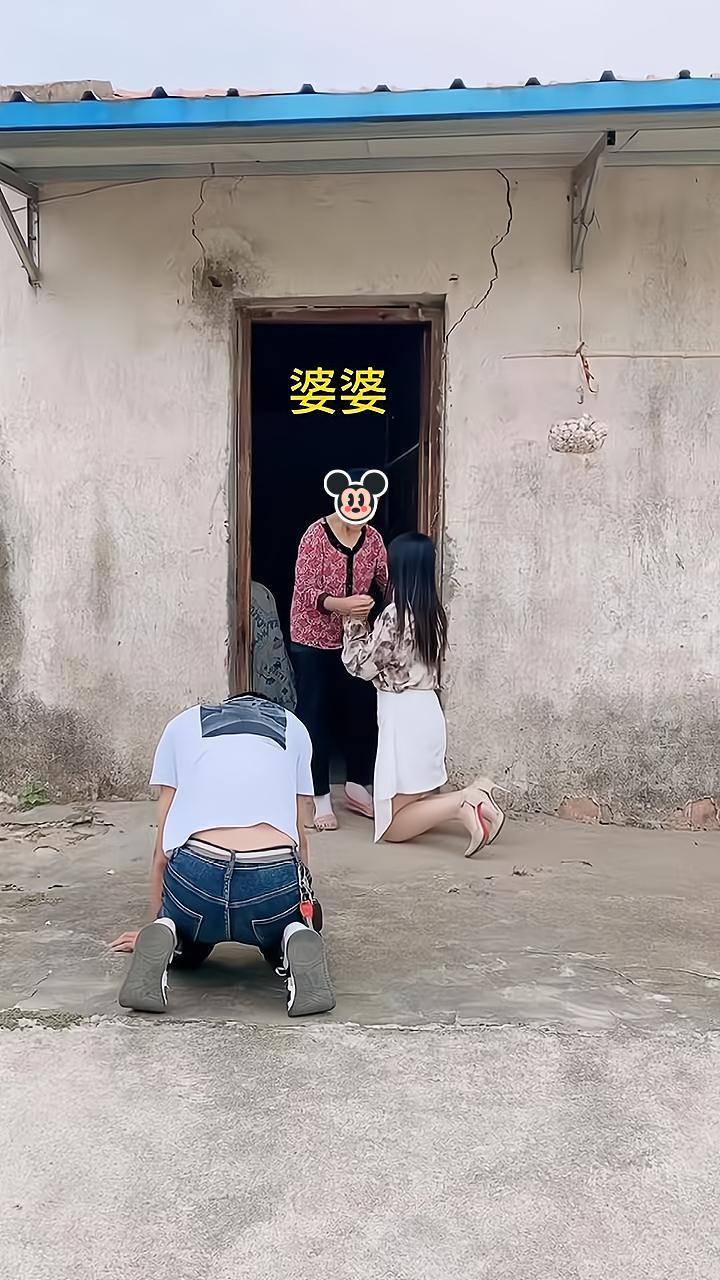 一男子喝醉酒把母亲赶回老家,妻子得知情况,带着他去向母亲道歉_丈夫