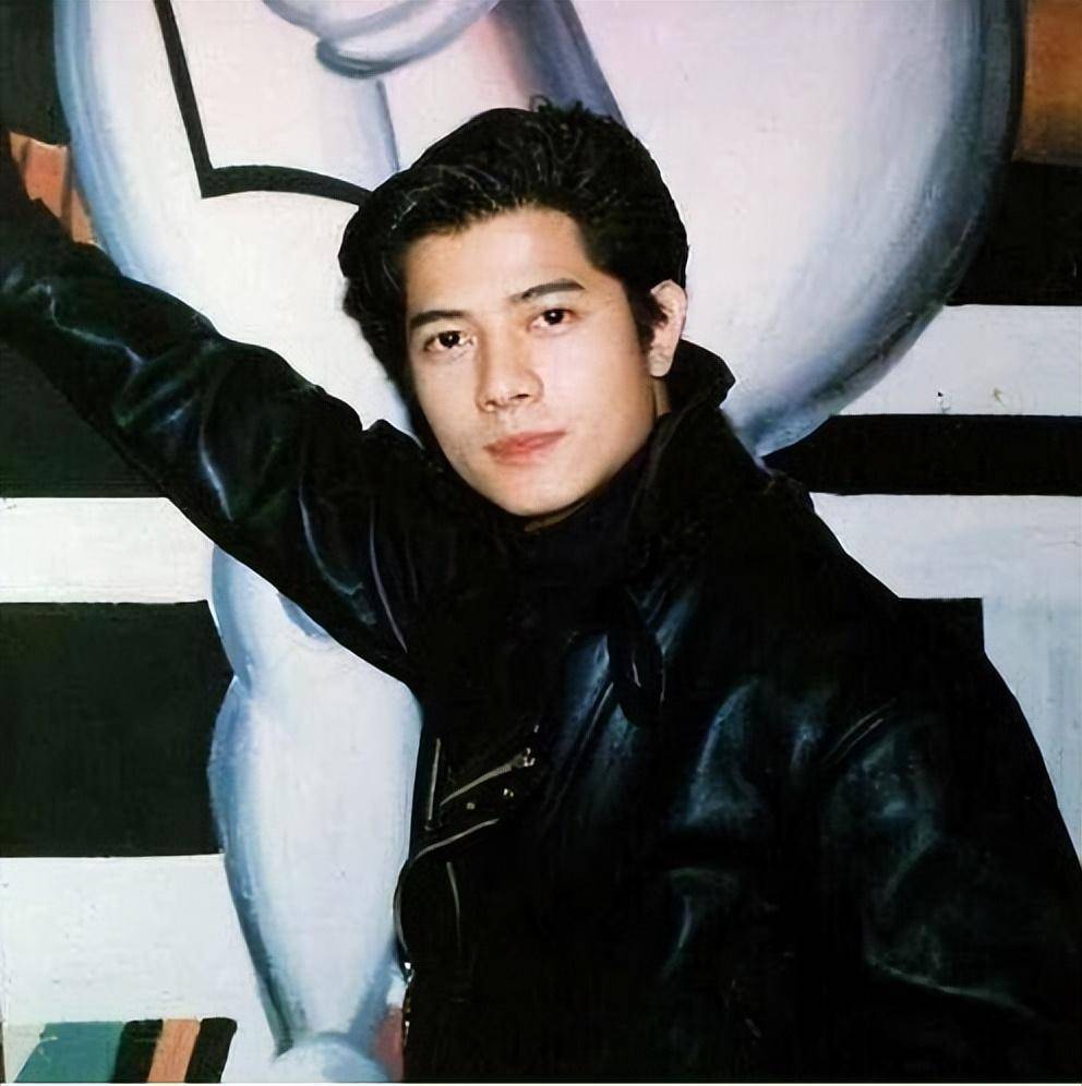 郭富城:曾两度卷入桃色风波,对妻女抠门被吐槽待遇不如经纪人