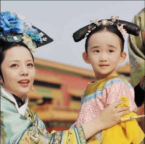 甄嬛离开皇宫,为啥不把胧月给沈眉庄抚养,网友:因为她不配_孩子_利益