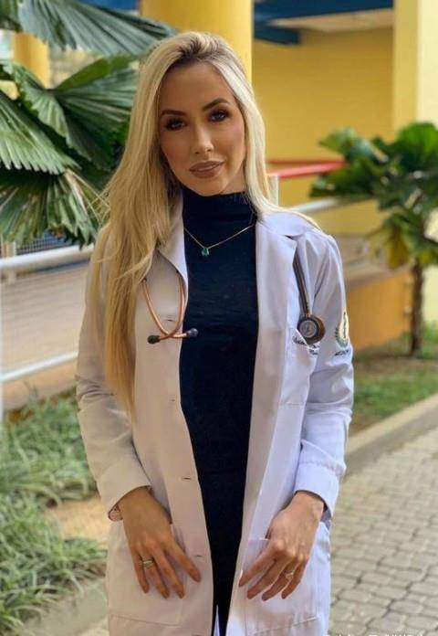 无缘平大罗纪录_阿德里亚诺_女友_莫雷拉