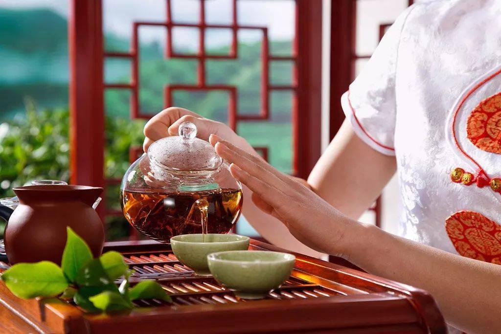 喝茶养生助长寿,但这3种茶千万别喝,不养生还易致病!_茶叶_人体_作用