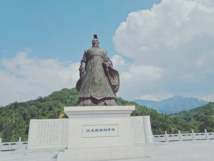 刘秀登基后花费十二年统一天下,在位期间加强中央集权与民休息_于王莽_新朝_刘縯