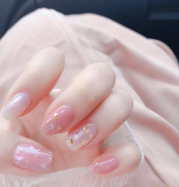 嘟嘟瓜美甲 | 受女生喜欢的美甲款式,原来长这样!_个性_气质高雅_颜色