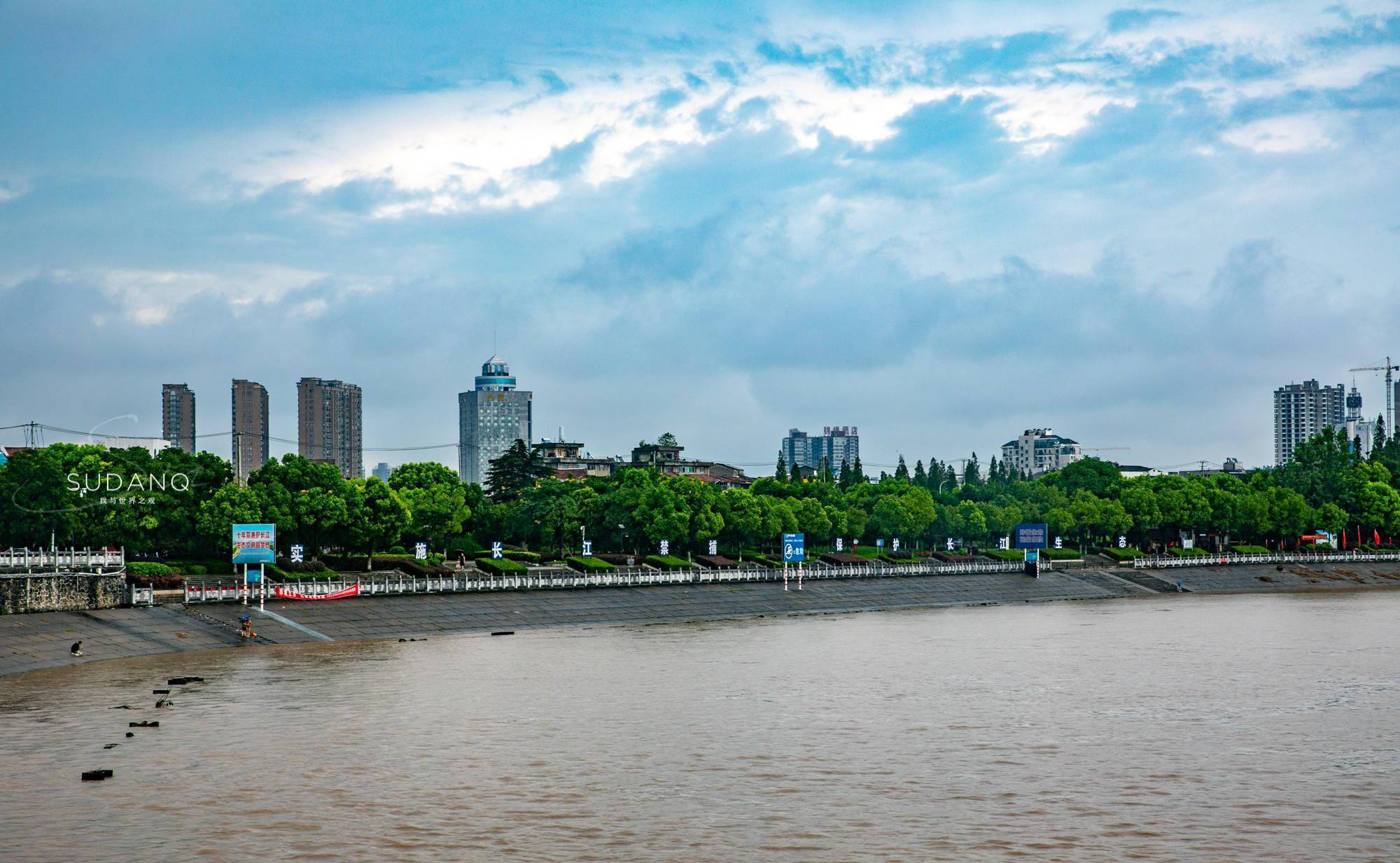 除了武汉和重庆，湖北的这座码头城市也值得一看：百年沙市洋码头