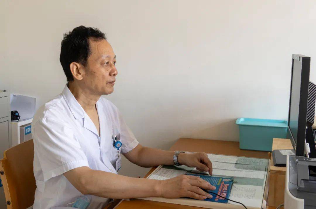 丽水市人民医院 张立岩| 市直百名优秀医务人员风采集_脊柱_研究_诊疗