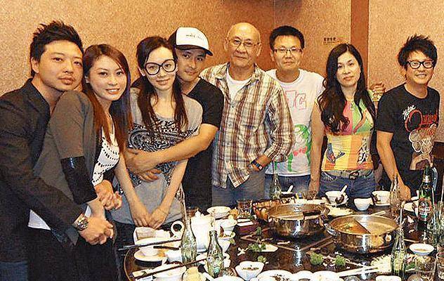 杨思琦儿子出生百日公开正脸,长得不像她但神秘老公至今未露面_猪猪